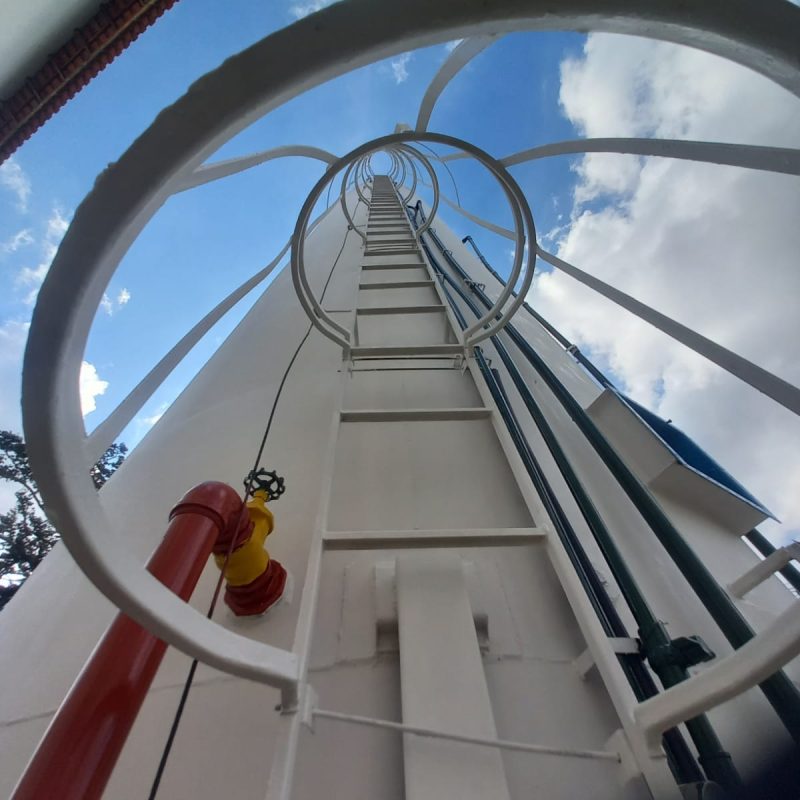 Reservatório metálico